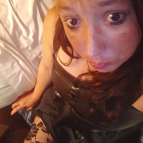 Meet your Posher, Katy - Picture 1 of 1